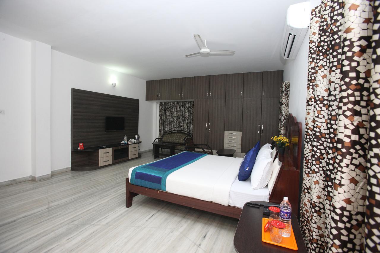 OYO 935 Hotel Palkhee Mumbai  Buitenkant foto