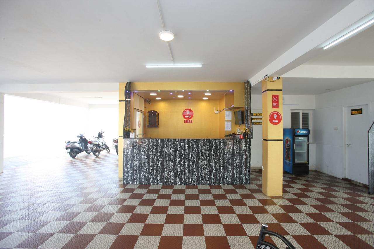 OYO 935 Hotel Palkhee Mumbai  Buitenkant foto