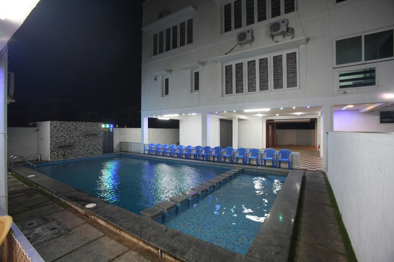 OYO 935 Hotel Palkhee Mumbai  Buitenkant foto