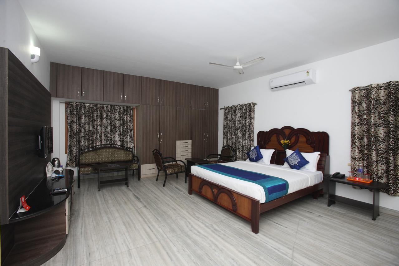 OYO 935 Hotel Palkhee Mumbai  Buitenkant foto
