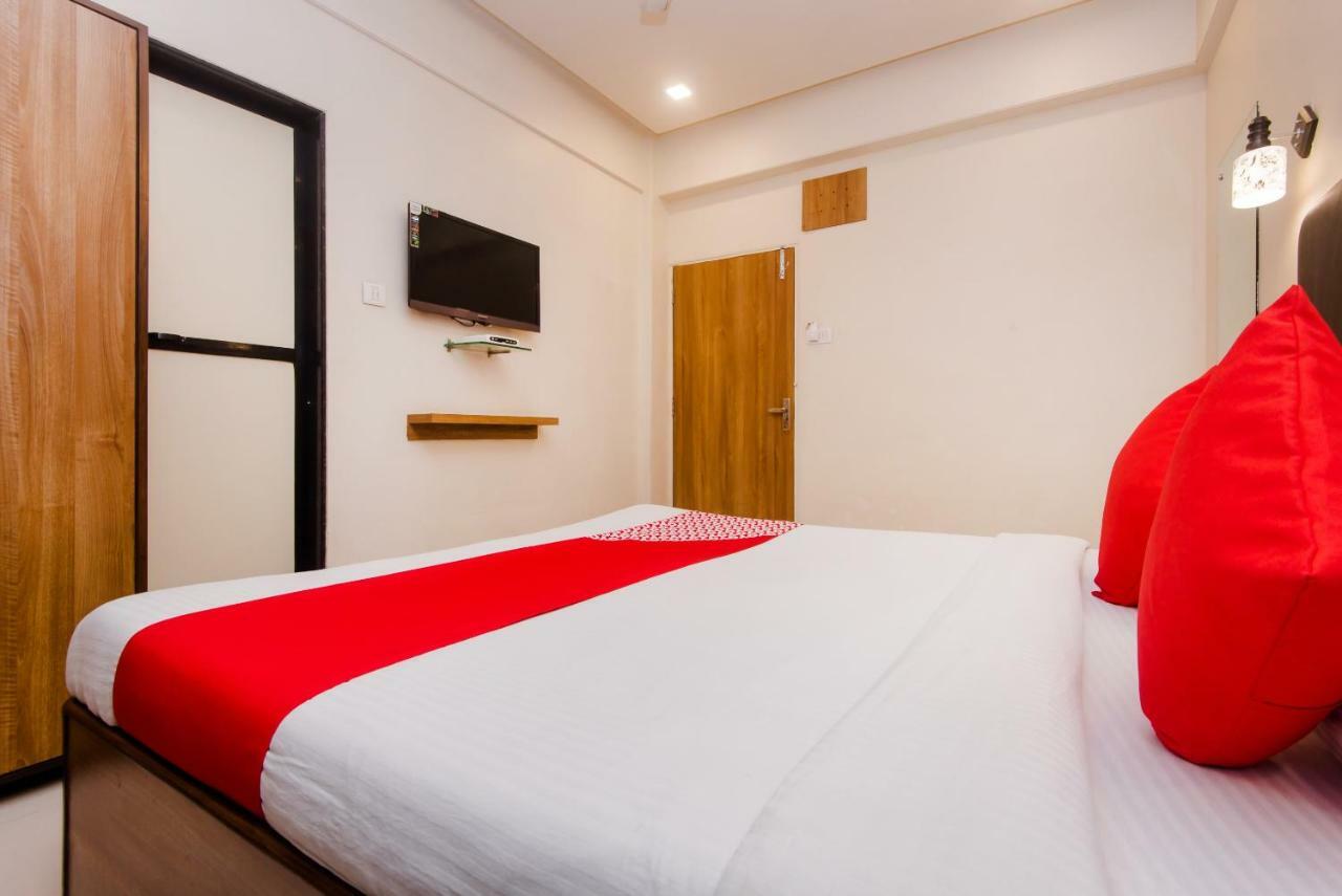OYO 935 Hotel Palkhee Mumbai  Buitenkant foto